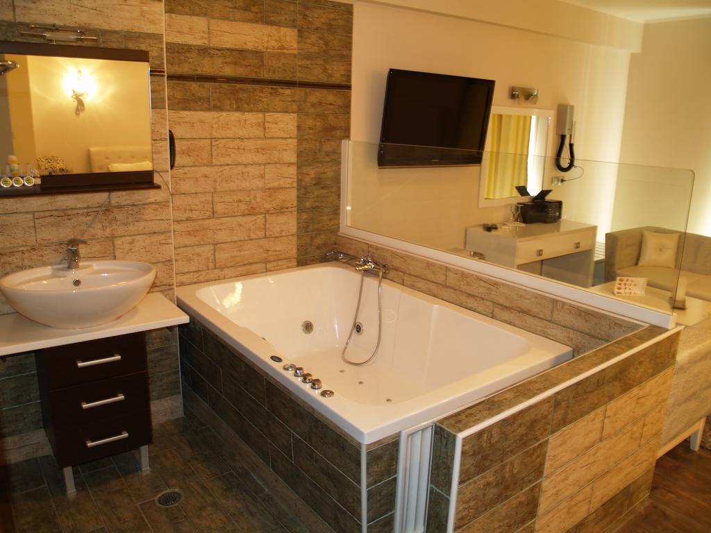Kornilios Palace 4* Anchialos