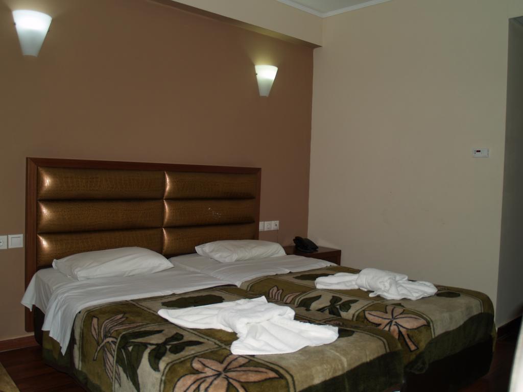 Kornilios Palace Hotel